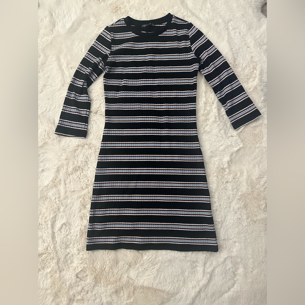 Bershka long sleeves dress